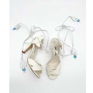 Manolo Blahnik Ossie 105 White Crepe Ivy Strappy Ankle Tie Sandals Heels IT 38.5